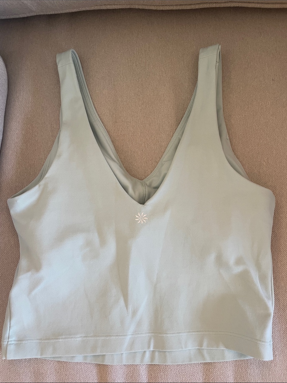Athleta Transcend V-Neck Cropped Bra in Light Sage SIZE S